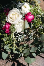 Order a funeral bouquet of flowers at Happy Flower Noordwijkerhout